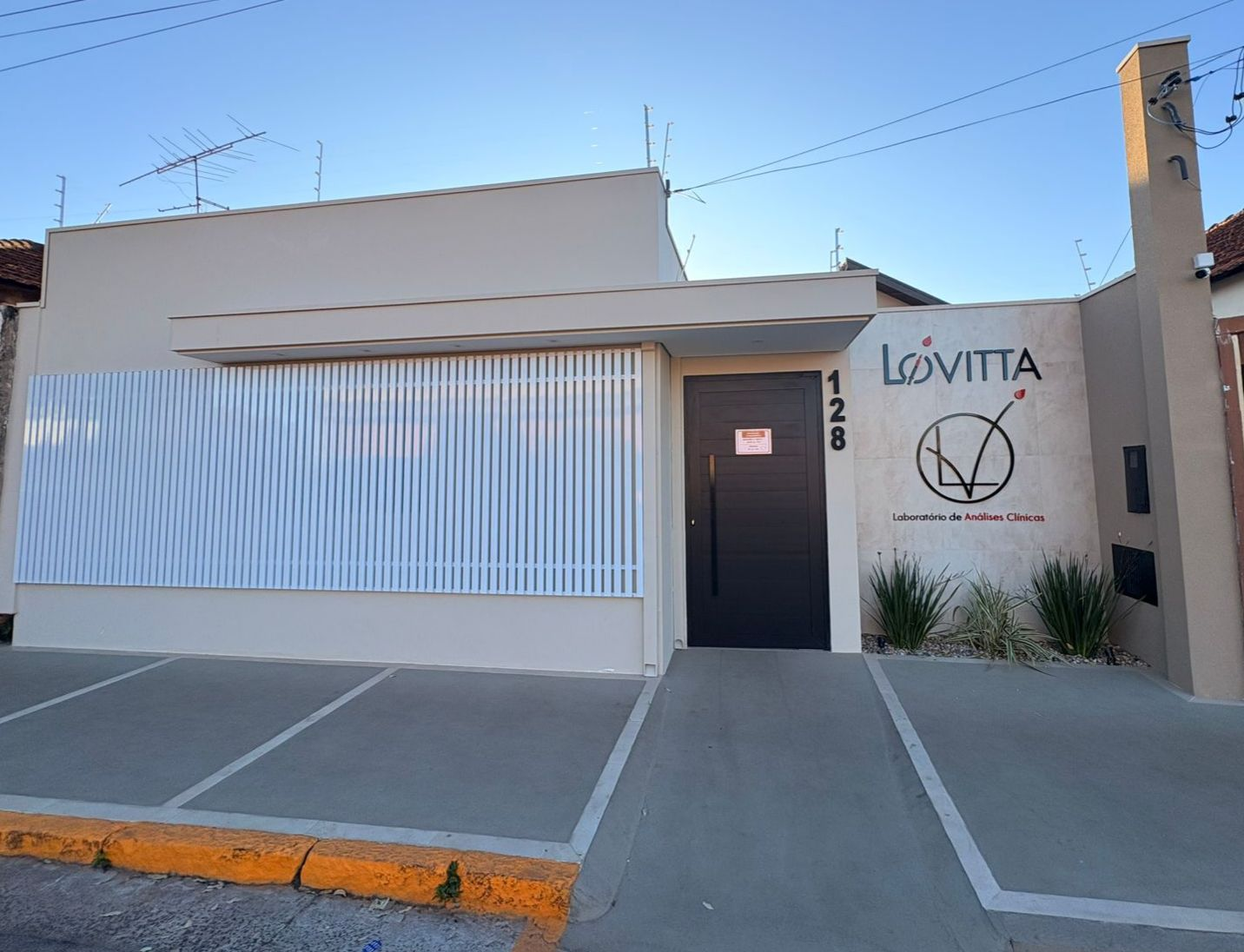 Fachada do laboratório Lóvitta
